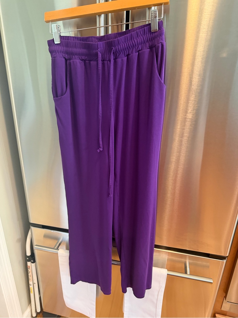 Women's Straight Leg Drawstring Pants in Purple